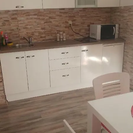 Apartman Karla *