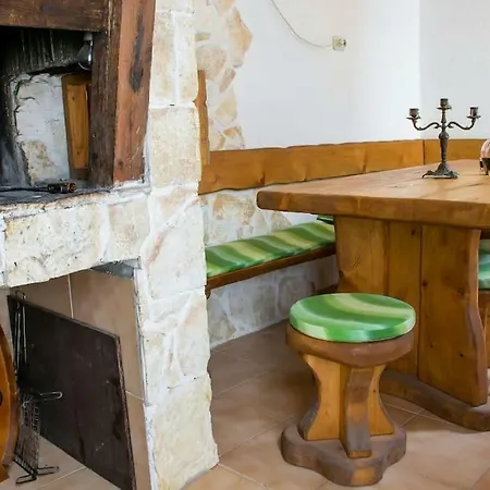 Apartman Karla * Kastela